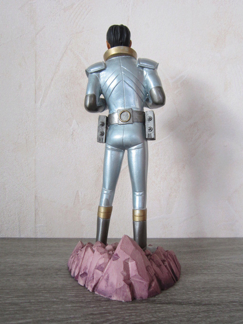 Collection n° 514 : Space Oddity...(The Last Maj du 13/01/2017) Statue15