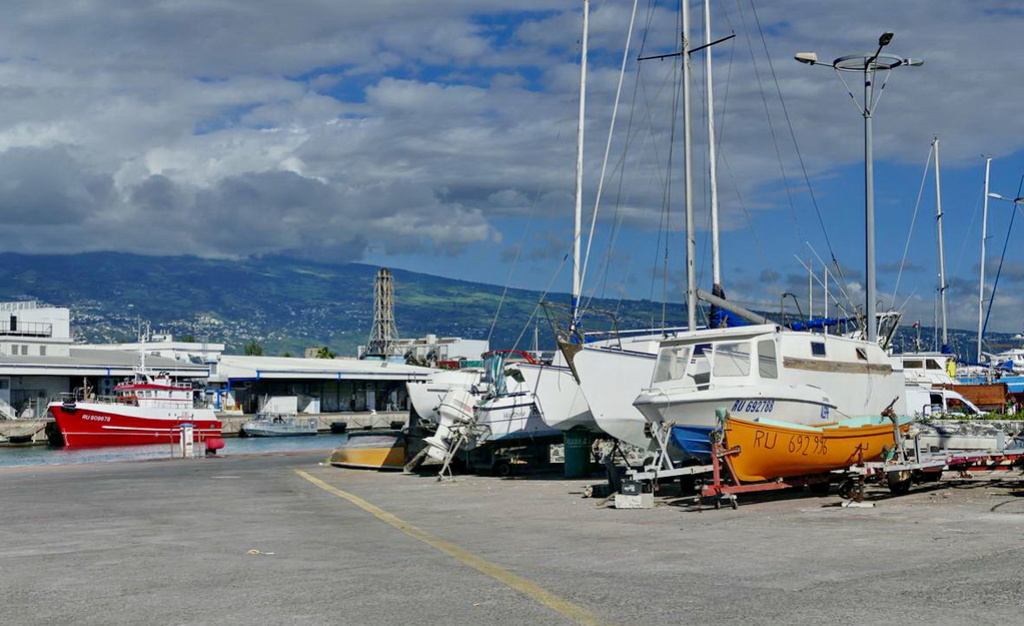  [Vie des ports] Les ports de la Réunion - Page 10 Journ145