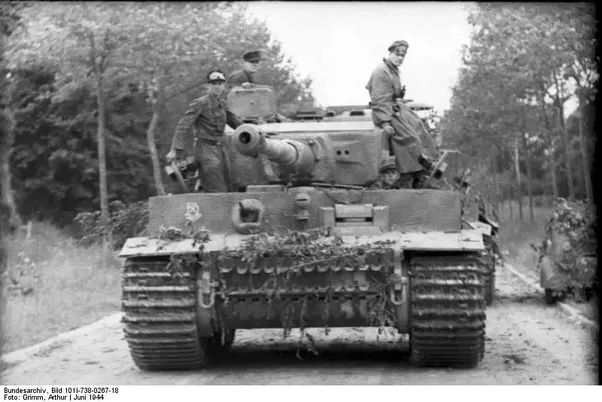 Photos anciennes de tanks Main-q10