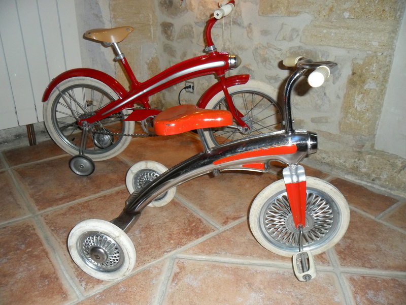 Tricycle rouge années 60 Sam_4511