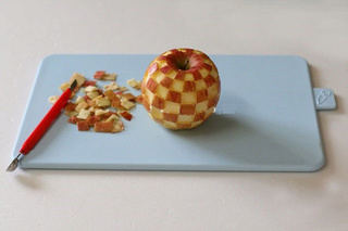 Ba cách cắt tỉa trái cây trang trí đĩa đơn giản mà đẹp ... Cat-ti14