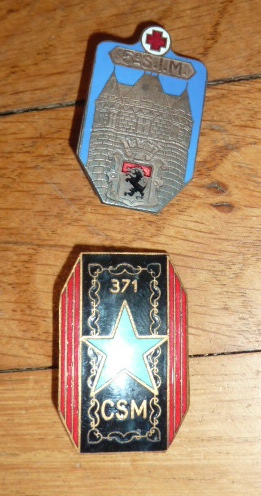 Insignes régimentaires,médailles et ordres, des Mein Kampf, poignard HJ..... P1530282