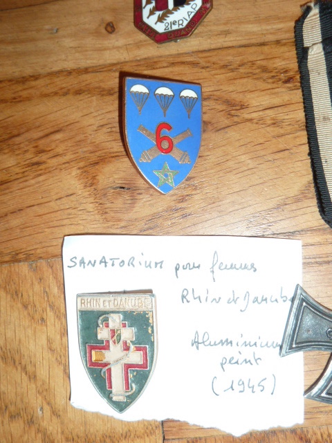 Insignes régimentaires,médailles et ordres, des Mein Kampf, poignard HJ..... P1530285