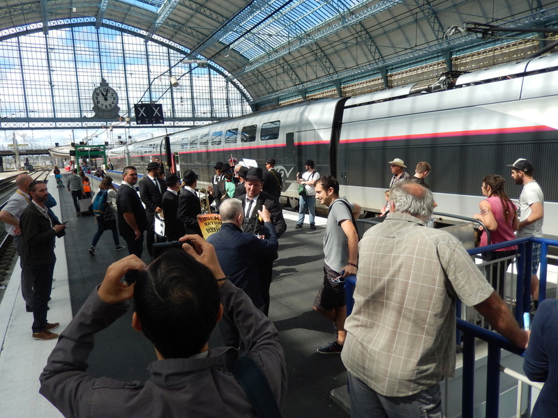 6 heures en gare de Bordeaux St Jean pour l'inauguration de la LGVA. Dscn5335