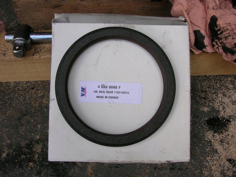 Recherche ref joint spi volant moteur Joints10