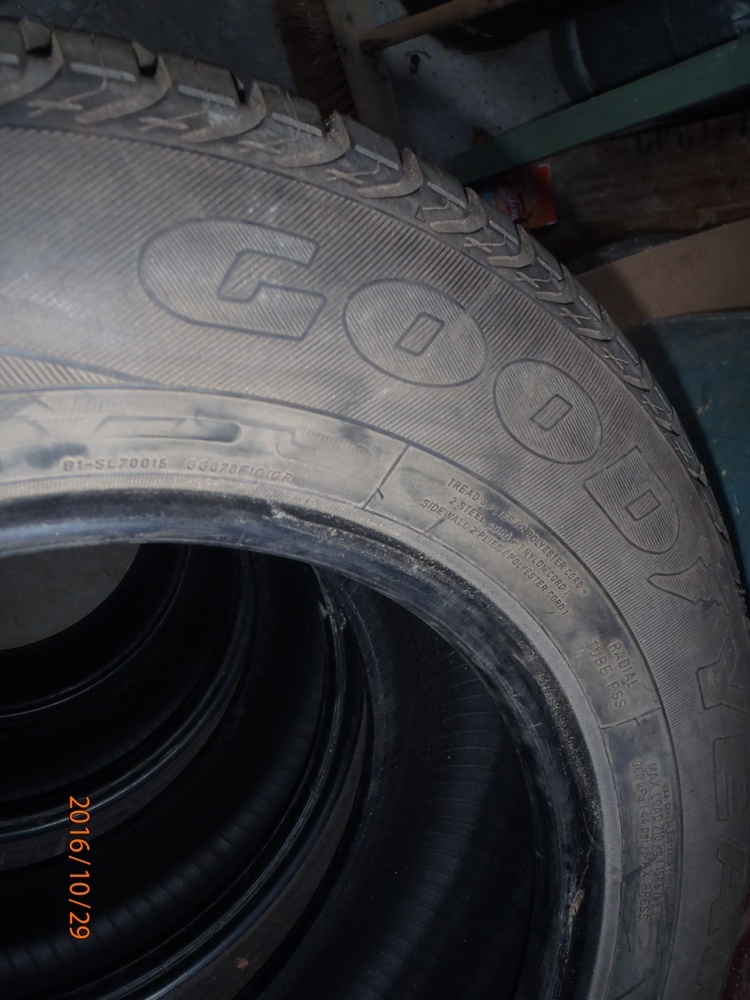 AH les pneus les pneus les pneus Pa290011