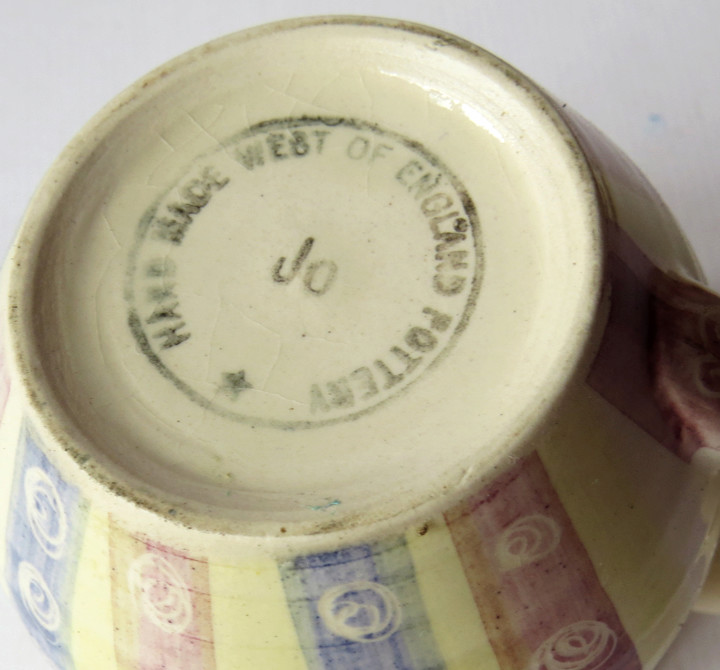 Joe (Jo) Lester - Isle of Wight and West of England Pottery - Page 5 Img_9458