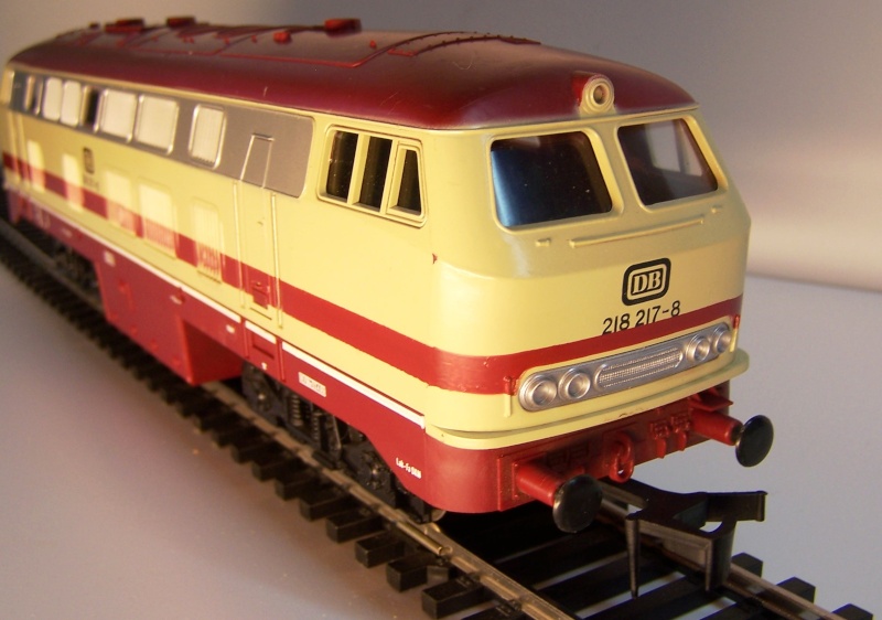 La locomotive diesel V160 Baureihe 216 et 218 de la DB de Lima au 1:45. Lima_o44