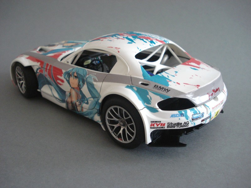 BMW Z4 GT3. team HATSUNEMIKU GOODSMILE GT300 2011. - Page 4 50_mon10