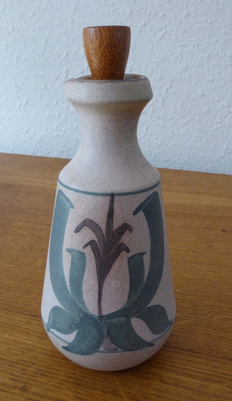 Honiton Pottery (Devon) P1090210