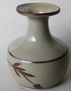 Richmond Stoneware, Mapua Ware, Waimea Potteries etc - do we need a gallery? Richmo26