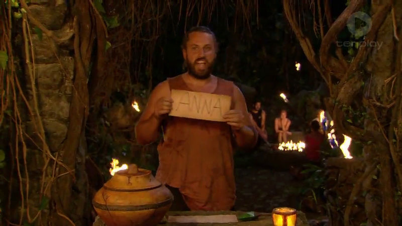 Australian Survivor lady Macbeth x2 Vlcsna14