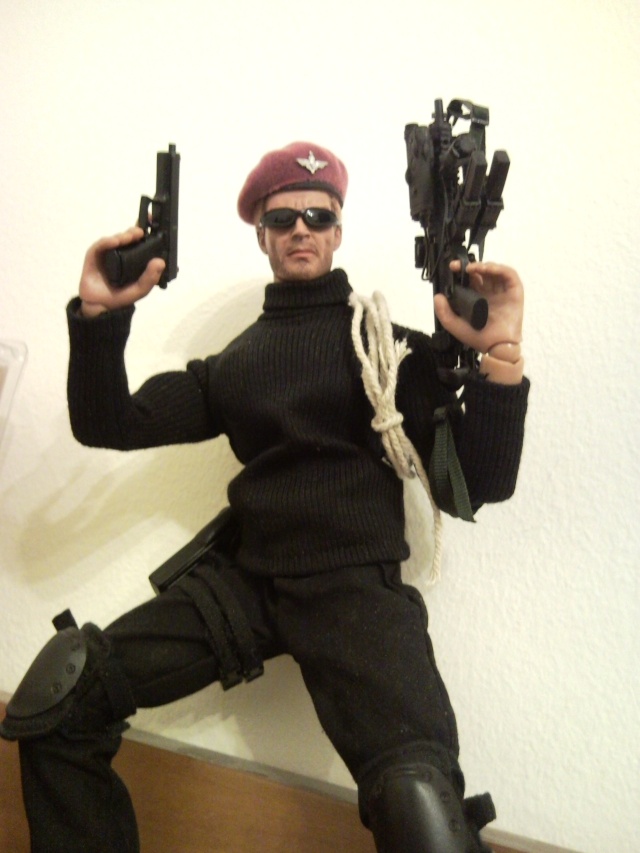 1/6 CUSTOM DI AGENTE SPECIALE (NEL SENSO CHE ME LO SONO INVENTATO!) Snc00010