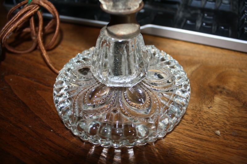 Glass Petal Base Lamp ID 01810