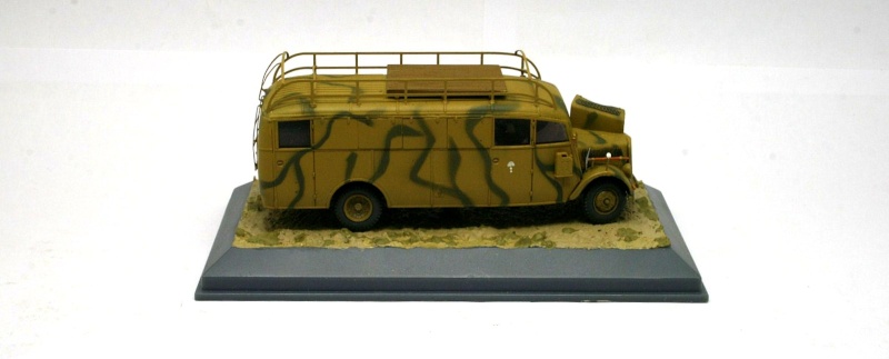 Omnibus Opel Blitz W 39 - aménagements intérieurs [RODEN 1/72°} Autobu21