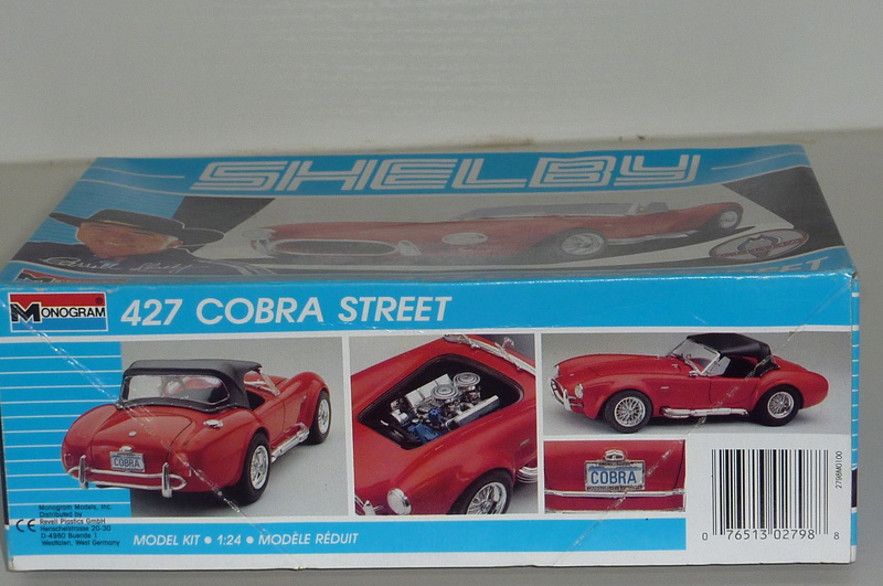 AC COBRA 427   street  CARROLL SHELBY  pomme d'amour  00413