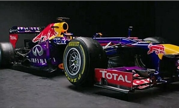  1 & 2 - Red Bull Racing 2013 - Sebastian Vettel et Mark Webber Sans_t51