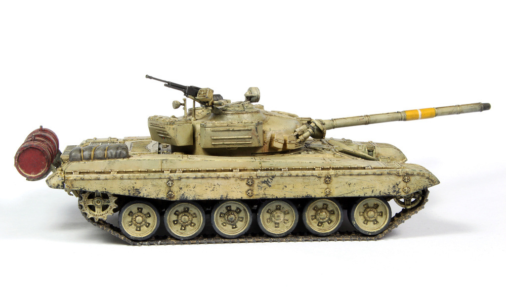 T-72M1 Irak 1991  - 1/72 Revell Img_0912