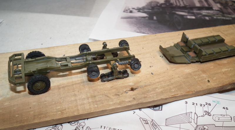 'hasegawa) half track M4A1 et le M3A1 décorations de la 2ème DB  Dscf8810