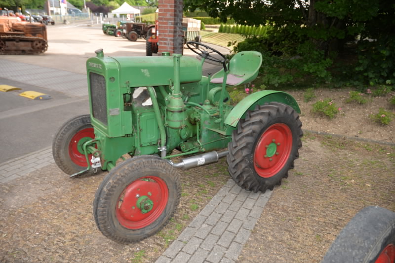  28- Les tracteurs du Plan Marshall Au COMPA le 24 et 25 Juin 2017 Dsc_3471