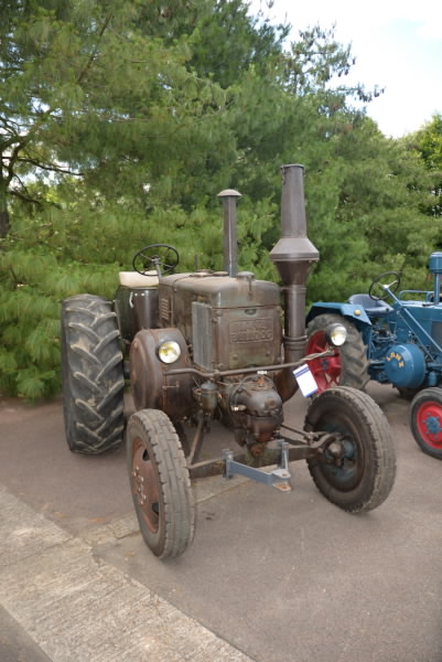  28- Les tracteurs du Plan Marshall Au COMPA le 24 et 25 Juin 2017 Dsc_3595