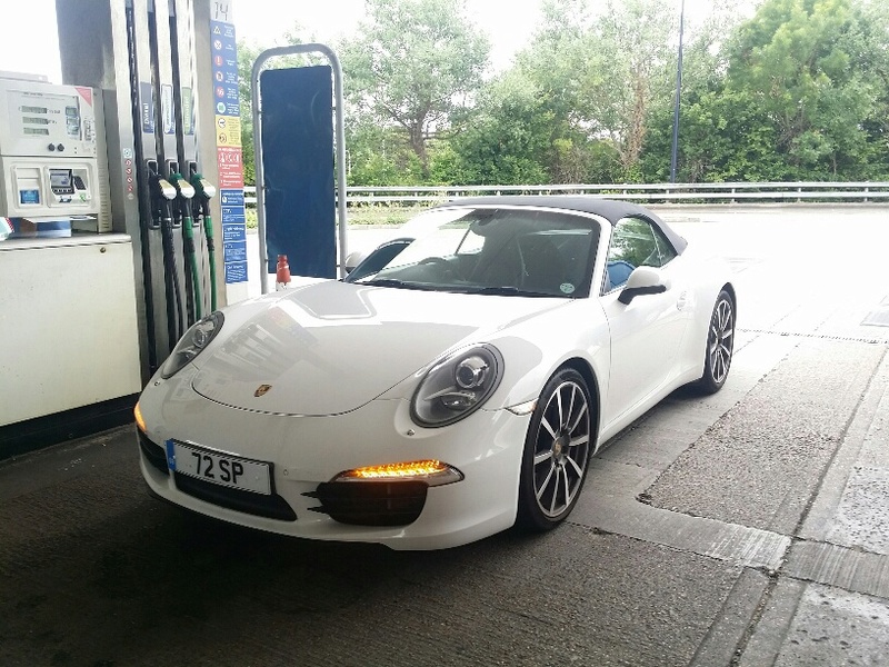 On the streets of England 991_pu11
