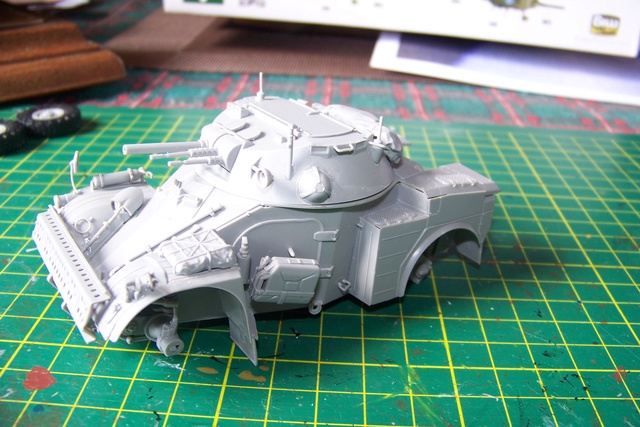 1/35 AML-60 TAKOM 937510