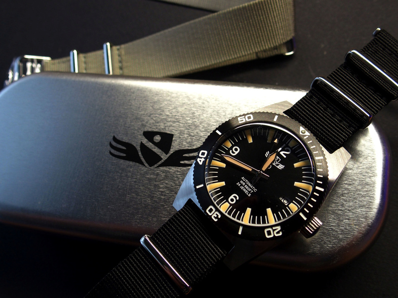 Military Industries 1970s diver's watch 17081031