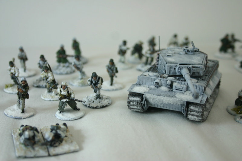 Tigre et infanterie en tenue d'hiver Img_9316