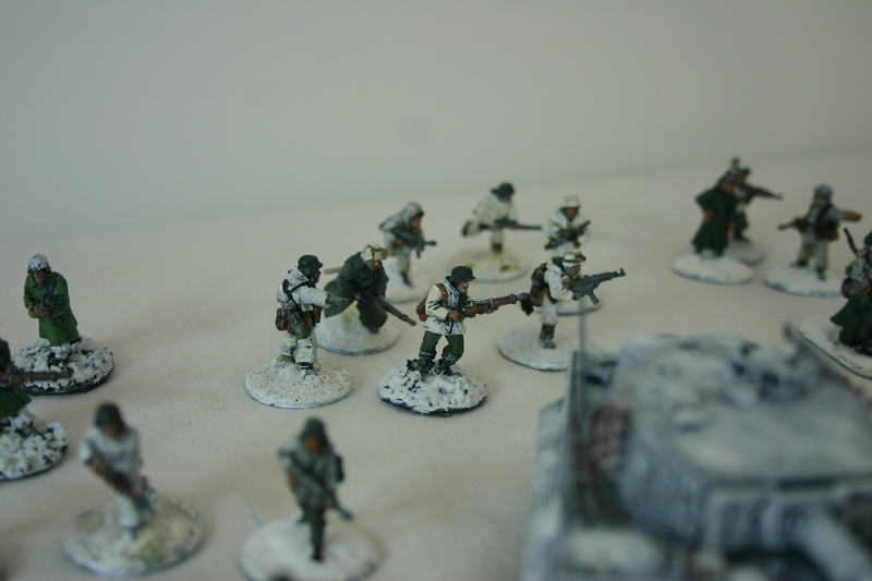 Tigre et infanterie en tenue d'hiver Img_9317