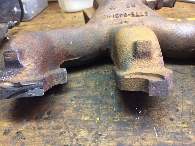 Installing two REAR EFI manifolds on the 240, and staying inside the doghouse Ear_ne10