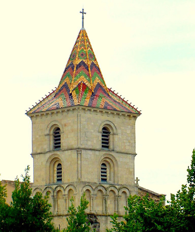 Le clocher de l'église de Cars - Gironde - France Www115