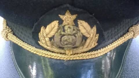 casquette officier de la marine de l'URSS ww2?