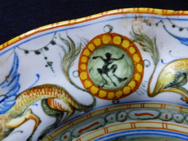 Céramique italienne  CANTAGALLI  au putto signature au coq XIXe Assiet18
