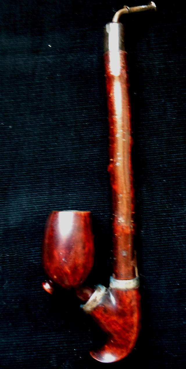 Une pipe dans la forêt noire Pipe10