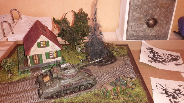 "Libération" - Belgique 1944 --- Sherman Firefly (Armourfast 1/72) + Sd.Kfz 251 (Revell 1/72) 11-09-17