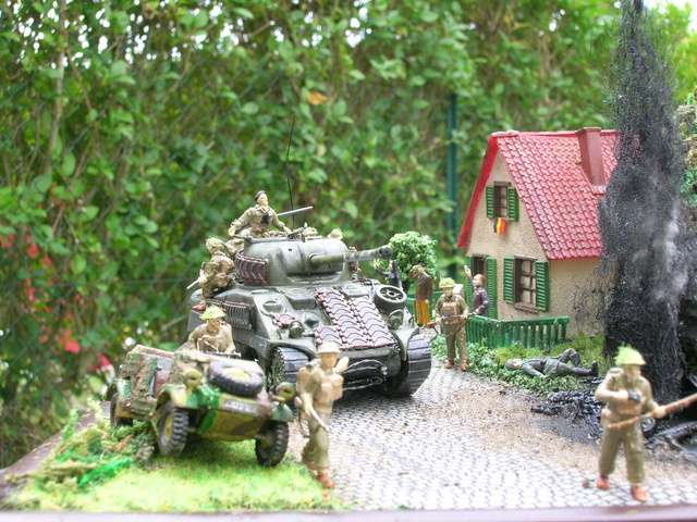 "Libération" - Belgique 1944 --- Sherman Firefly (Armourfast 1/72) + Sd.Kfz 251 (Revell 1/72) - Page 2 Dio_fi20