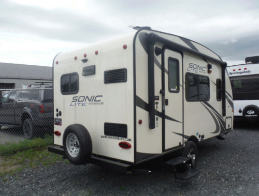 Sonic Lite SL 150VRK Travel Trailer 2017_s27