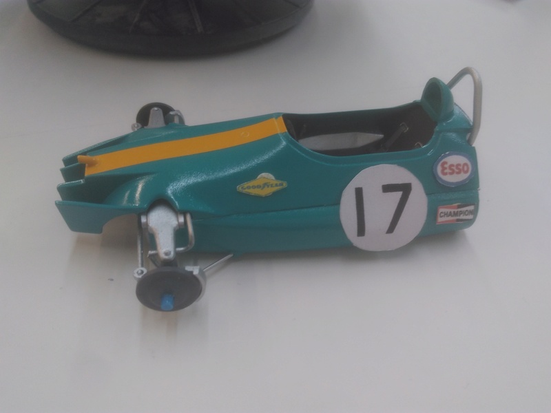 BRABHAM BT 33 BRANDS HATCH Grand prix d ANGLETERRE 1970 1/24ème Réf L758 (Terminé VMD) - Page 5 Img_2096