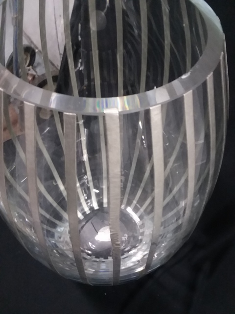 J D Mark shield Etain Fin 95% Large Glass Vase Crystal 4-201711