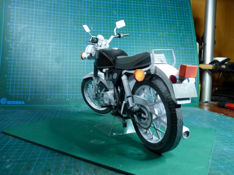 Yamaha SR 400 Kartonmodell freier Download P1040510