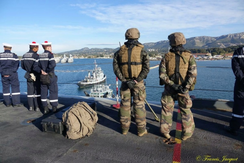 CoastalSecurity - Les nouveaux uniformes de travail de notre Marine 1321010