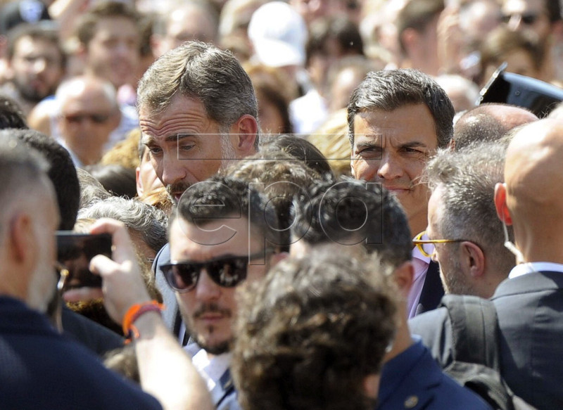 AGENDA DE SM. REYES FELIPE y LETIZIA  - Página 59 Esp115