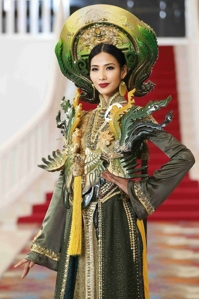 2019 | MISS UNIVERSE VIETNAM | HOÀNG THÙY - Page 12 Ccd00710