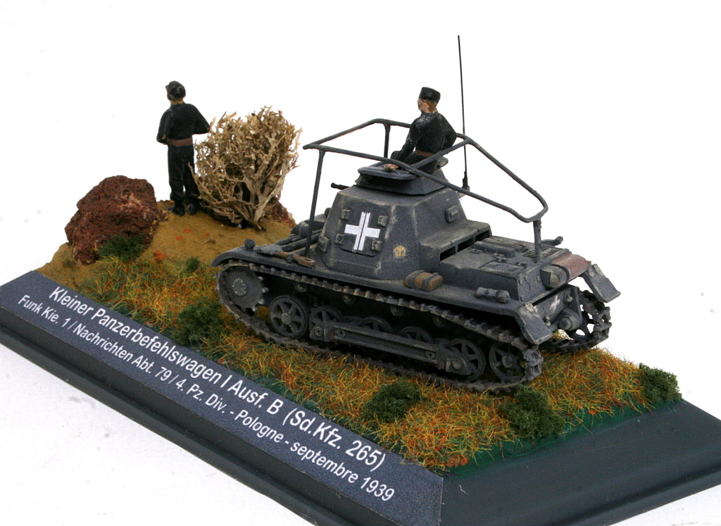 [ESCI modifié]  kleiner Panzerbefehlswagen I  Ausf. B  (Sd.Kfz. 265)  (146) Sdkfz156