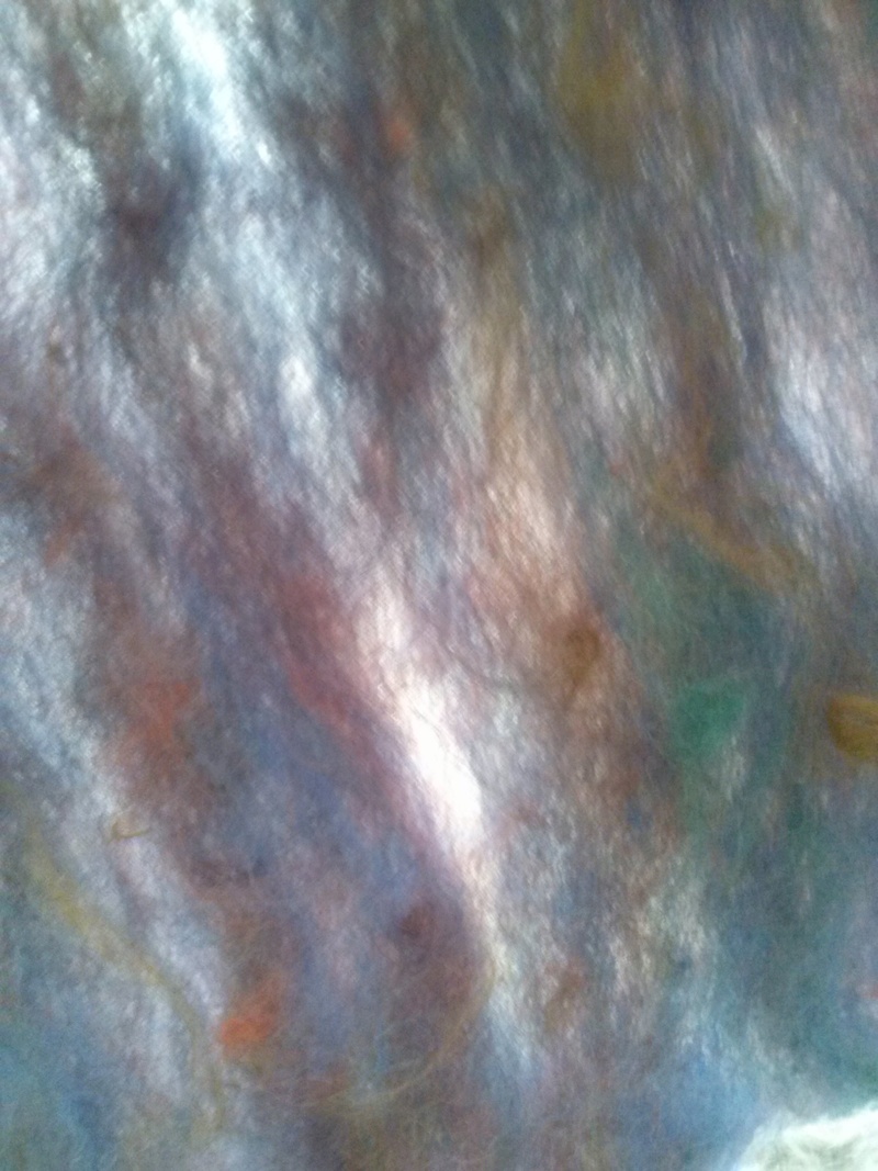 LAINE - FREE FORM CROCHET à partir de Toison brute de Mouton : Robe en Laine Couleurs douces délicates Bleues Beiges Ecrues Coton perlé  Cam06516
