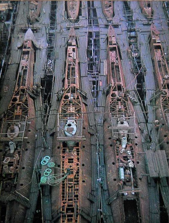 Dio : Grande grue 250 t port de Hambourg et Bismarck (1/350°) - Page 2 3bc3c710