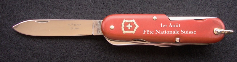 Le 1er Août - la Fête Nationale du pays du Swiss Army Knife. Dsc07415