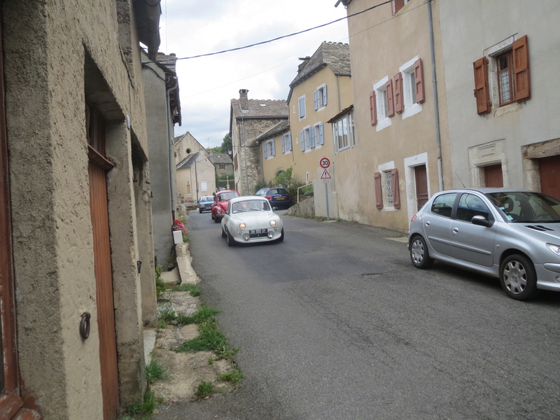 quelques autos au tour cycliste international de L'Ardèche  Img_4619