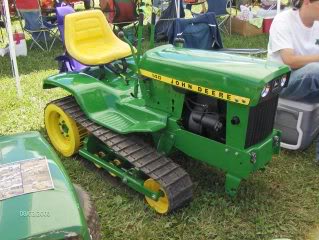 tracked jd 318  Lawn_m10